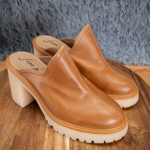 Free People James Cozy Mule Womens Leather Clog Shoes Sandal Tan Size 38/ US 7.5